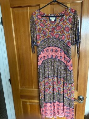 Maeve Mixed-Print midi Dress in Coral, Olive and Navy